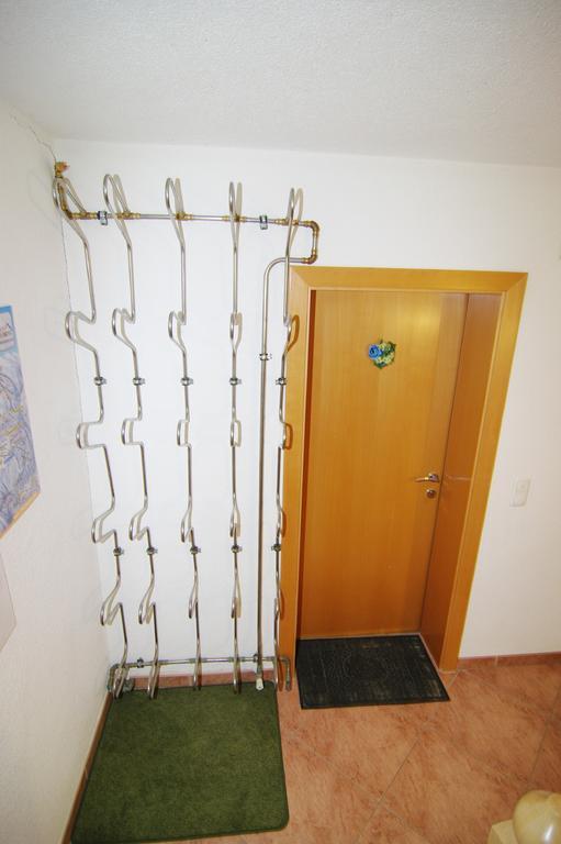 Landhaus Hoellwarth 齐勒河谷采尔 客房 照片